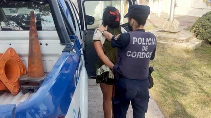 Detuvieron en Villa Nueva a una mujer que golpeó a sus hijos menores y a su madre