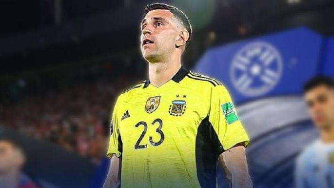 El Himno argentino y "Dibu" Martínez fueron silbados por los hinchas chilenos