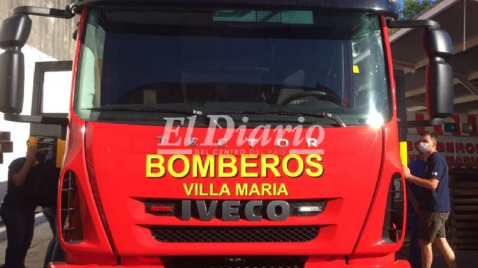 Así llegó el nuevo camión que se incorpora a la flota de Bomberos