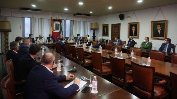 Cámaras de Comercio y Metalúrgicos acompañan el acuerdo con el FMI