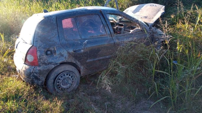 Murió un joven tras despistarse su auto en un camino rural cerca de La Playosa