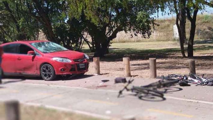 Murió una mujer arrollada por un auto a alta velocidad