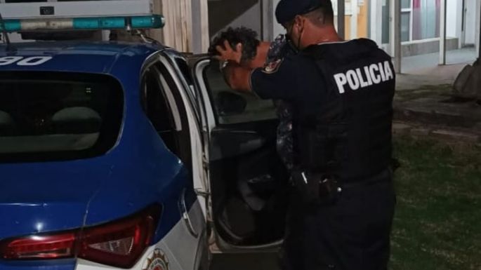 Intentó robar herramientas de un camión estacionado pero lo agarraron