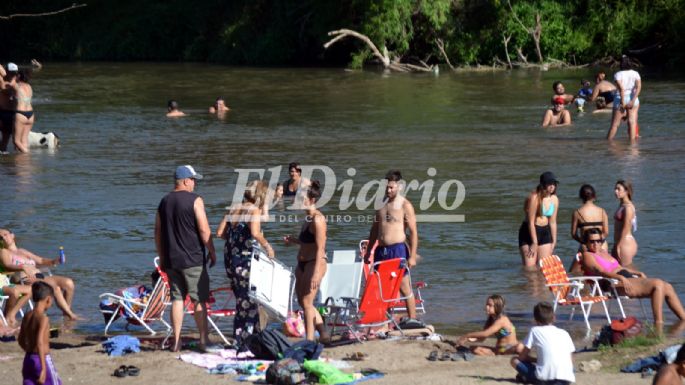 Los villamarienses disfrutaron del domingo en el río