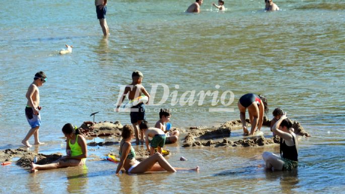 Los villamarienses disfrutaron del domingo en el río