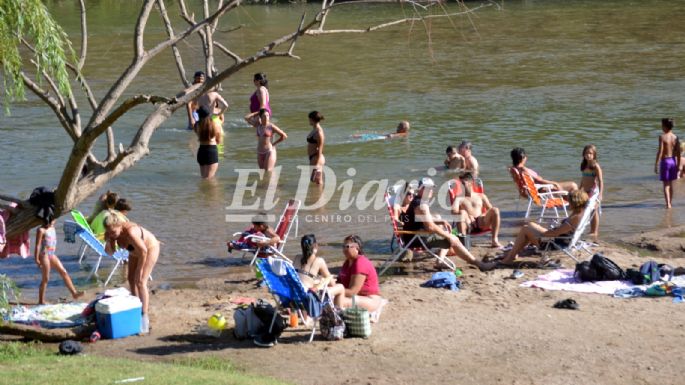 Los villamarienses disfrutaron del domingo en el río