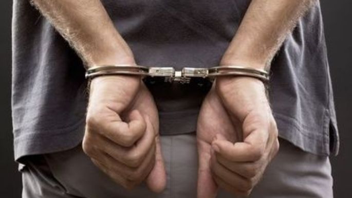 Joven detenido por "disturbios en la vía pública"