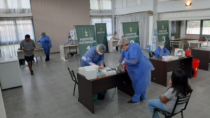 Ya funciona el vacunatorio en el salón del Unión Eléctrica