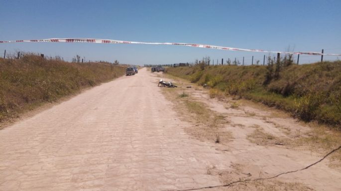 Un motociclista falleció tras un accidente en solitario en un camino rural