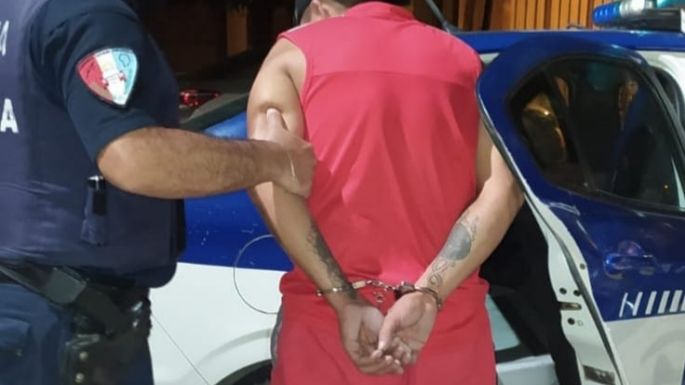 Amenazó a su pareja con una cuchilla