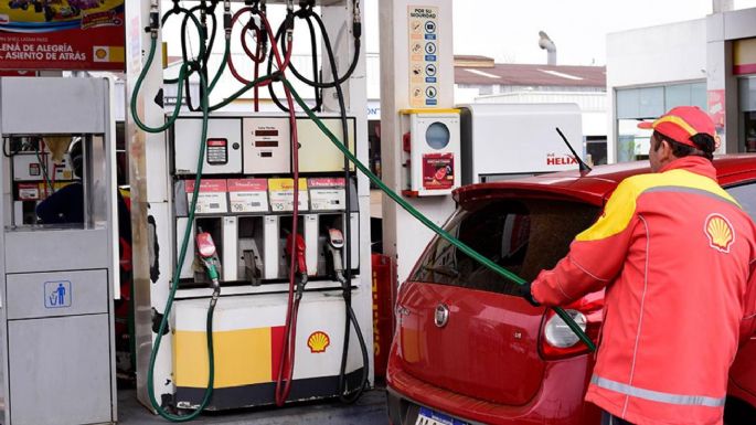 Shell y Axion aumentaron sus combustibles