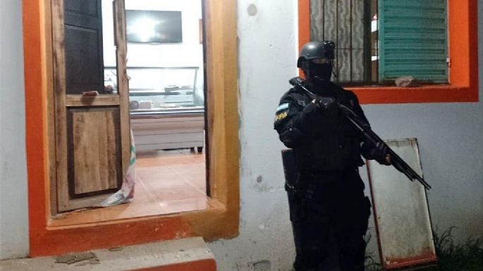 Una pareja utilizaba una rotisería para vender cocaína y quedó detenida