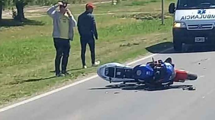 Un motociclista con traumatismo de tórax al colisionar contra un camión