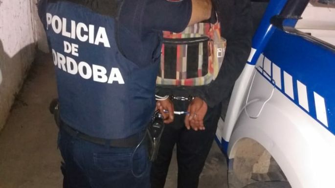 Incumplió una orden de restricción y terminó tras las rejas