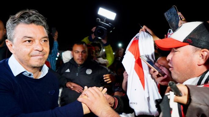 Una multitud se acercó al River Camp para empezar a despedir a Gallardo