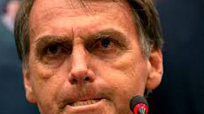 Bolsonaro aseguró que, si triunfa, volverá a mandar a Lula a la cárcel