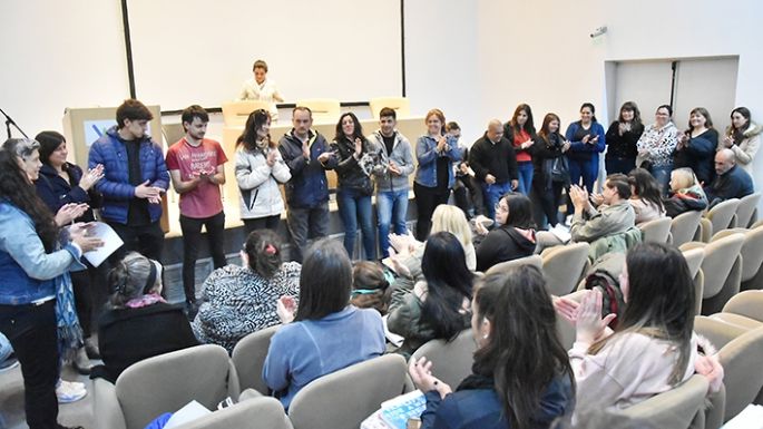 Otros 14 emprendedores recibieron apoyo