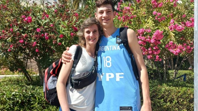 En el reflejo de las madres del deporte, ¡un saludo a todas en su día!