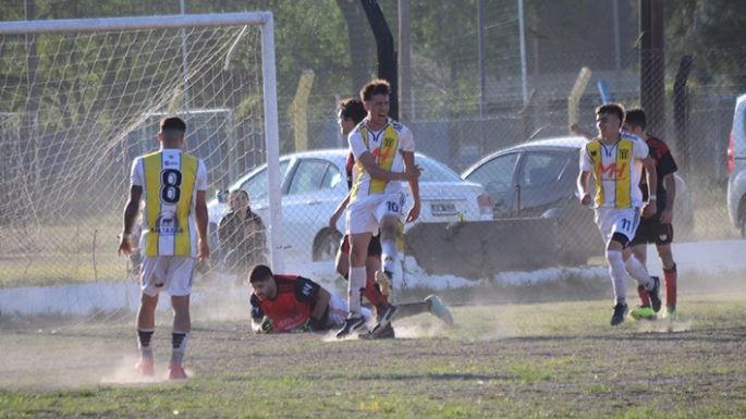 Unión ganó el clásico y otro clasificado en Zona Norte