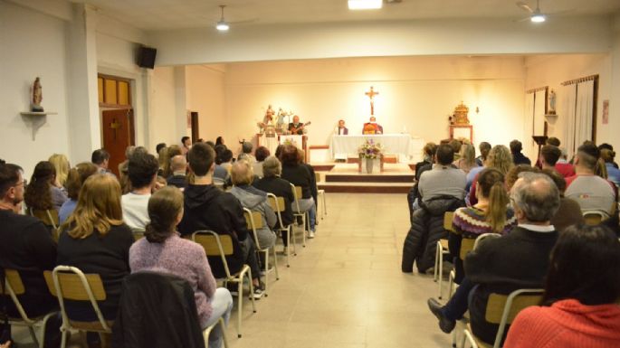 Inició el novenario en homenaje al  sacerdote fallecido Renato Bettini