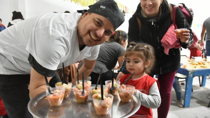 [GALERÍA DE FOTOS] Se está realizando la Feria de Alimentos en Villa Nueva