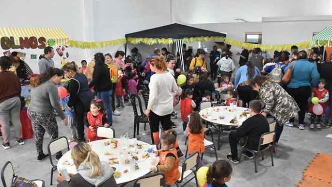 Familia, amigos y comida saludable
