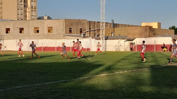 [VIDEO] El golazo de Delgado para Alumni
