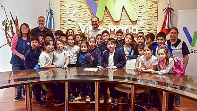 El Agustín Álvarez fue al Palacio Municipal y recorrieron la historia