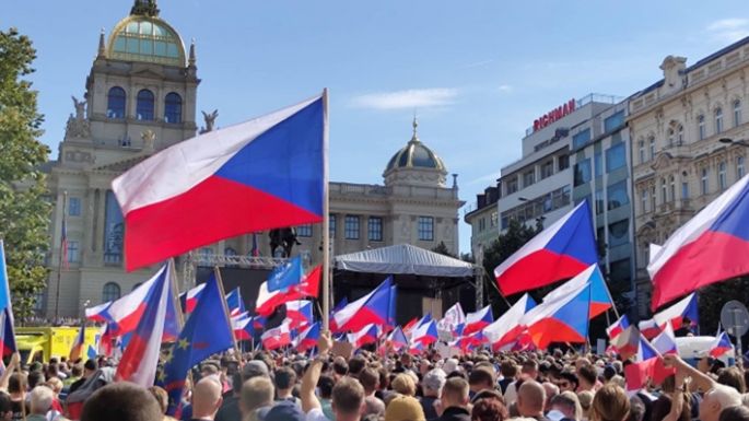 Marchas en Praga para pedir elecciones  y negociaciones con Rusia por el gas