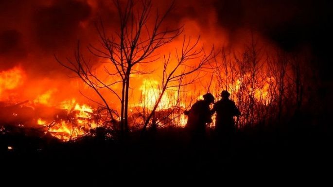Se mantiene un foco activo de incendio cerca de Cuchi Corral