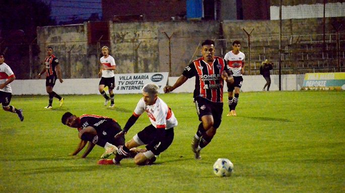 Alem igualó sin goles con Universitario de Córdoba