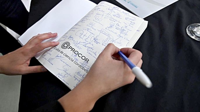 Schiaretti destacó el libro de Ceprocor