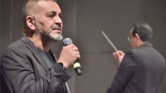 El Toro canta para las madres