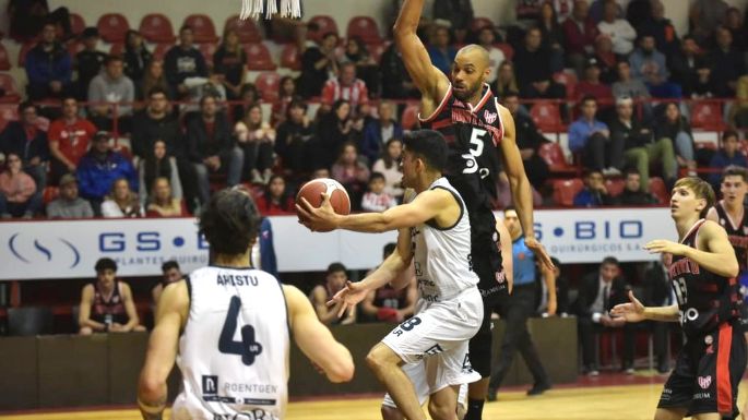 Independiente de Oliva perdió ajustadamente con Instituto, último campeón