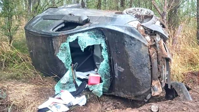 Falleció la mujer que había volcado con su auto en ruta 9