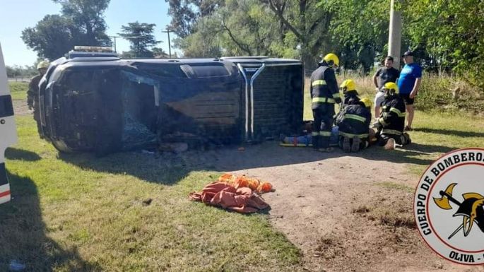 Una camioneta se despistó en ruta 9: el conductor mayor de edad está fuera de peligro