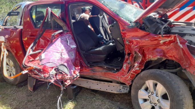 Dos camionetas protagonizaron un choque frontal