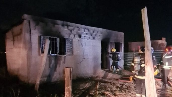 Dos hombres detenidos por haber provocado el incendio de una vivienda