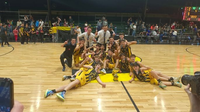Gritenlo fuerte, Unión Central es campeón