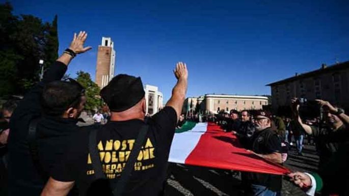 Unos dos mil neofacistas reivindicaron a Mussolini