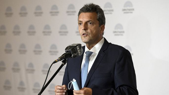 Massa anunció que Argentina pagará importaciones de China en yuanes y no dólares