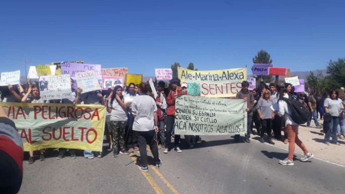 Marchan pidiendo justicia por las víctimas del grave accidente en Altas Cumbres