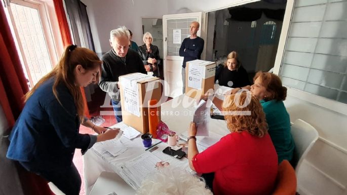 Iniciaron las votaciones en los centros vecinales