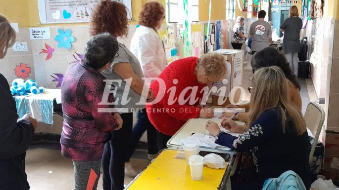 Iniciaron las votaciones en los centros vecinales
