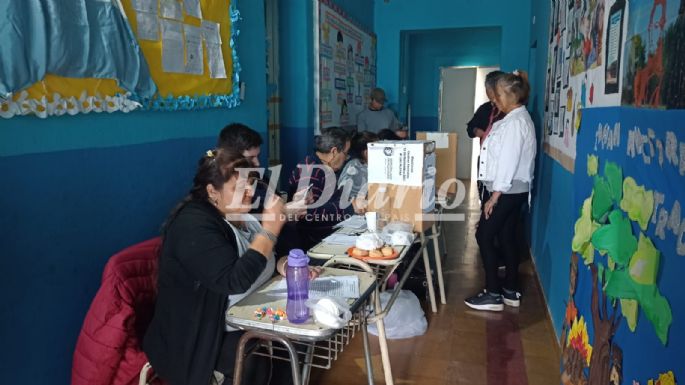 Iniciaron las votaciones en los centros vecinales