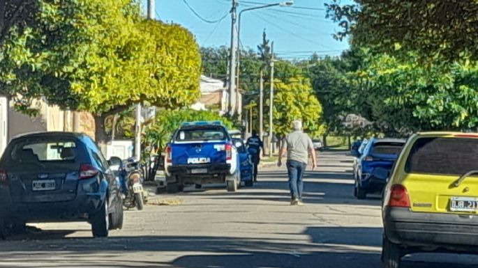 Asalto en barrio Santa Ana: golpearon a un hombre con un arma