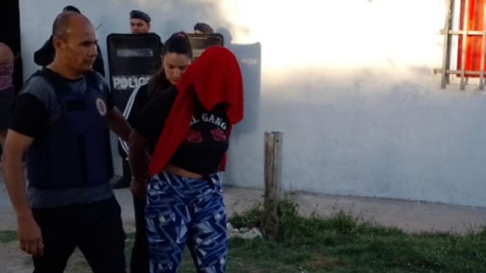 Detuvieron a una mujer de 27 años por el robo en barrio Santa Ana e Industrial