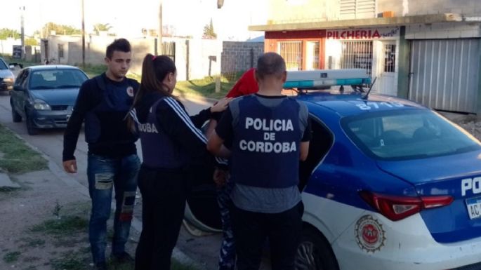 Detuvieron a una mujer de 27 años por el robo en barrio Santa Ana e Industrial