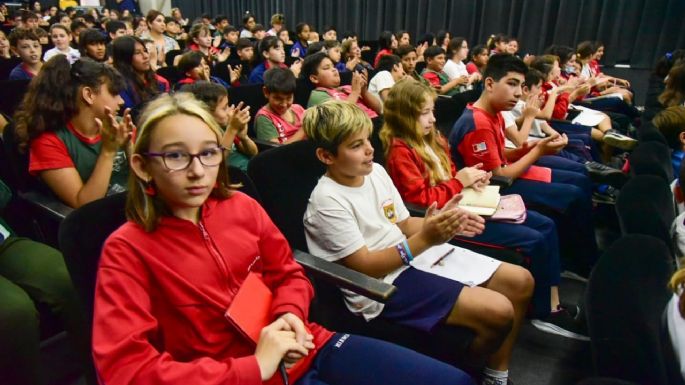 Capacitan a estudiantes para las elecciones de intendente y vice de los Niños