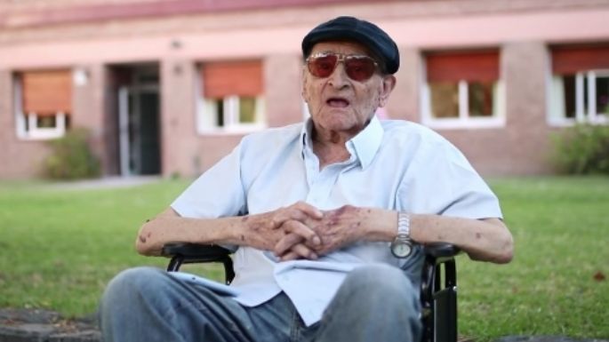 Adiós, padre Aguirre